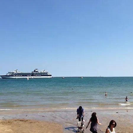 Мини-отель The 3*