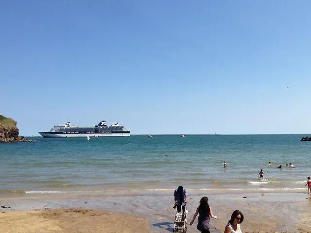 宾馆 斯特兰德酒店 3*